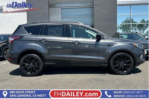 Magnetic 2018 Ford Escape SE