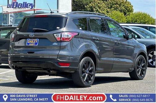Magnetic 2018 Ford Escape SE