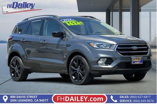 Magnetic 2018 Ford Escape SE
