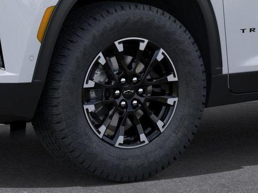 Polar White 2026 Chevrolet Traverse Z71