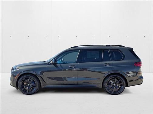 2026 BMW X7 M60i