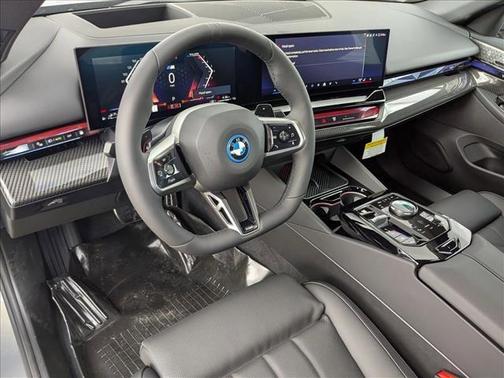 2026 BMW 550e xDrive