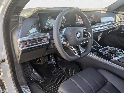 2026 BMW 740 i xDrive