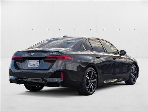 2025 BMW 530 i