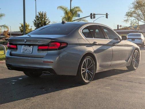 2023 BMW 530 i