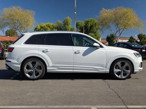 2021 Audi Q7 55 Prestige