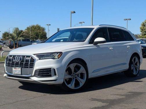 2021 Audi Q7 55 Prestige