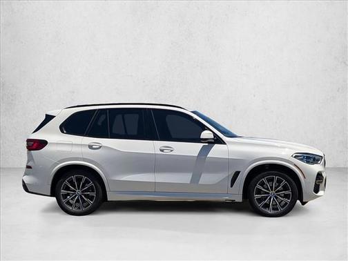 Alpine White 2023 BMW X5 xDrive40i