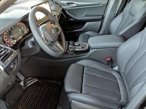 2025 BMW X4 xDrive30i