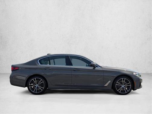 2022 BMW 540 i