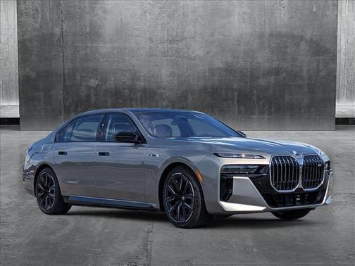 2024 BMW i7 M70