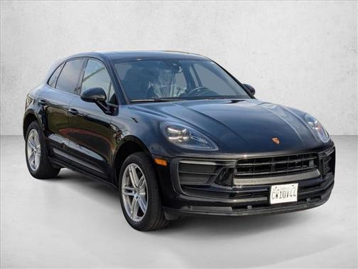 2022 Porsche Macan Base