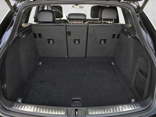 2022 Porsche Macan Base