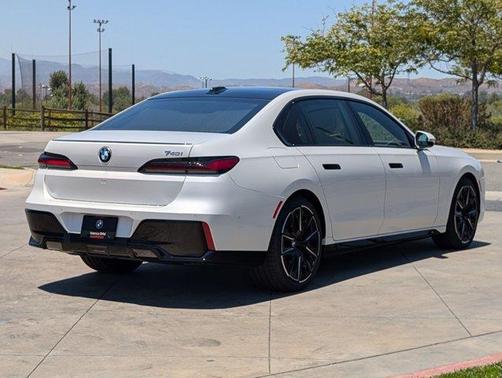 Mineral White Metallic 2026 BMW 740 i