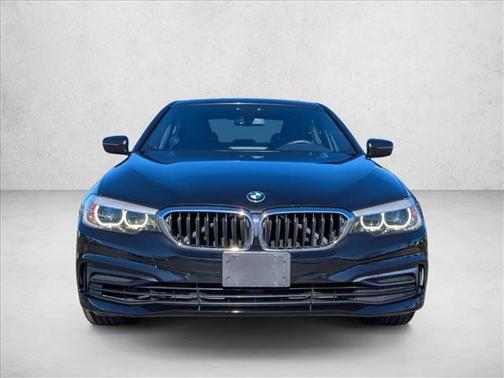 2019 BMW 540 i