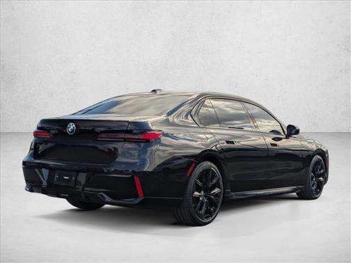 2023 BMW 740 i