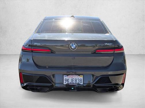 2023 BMW 760 760i xDrive