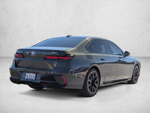 2023 BMW 760 760i xDrive