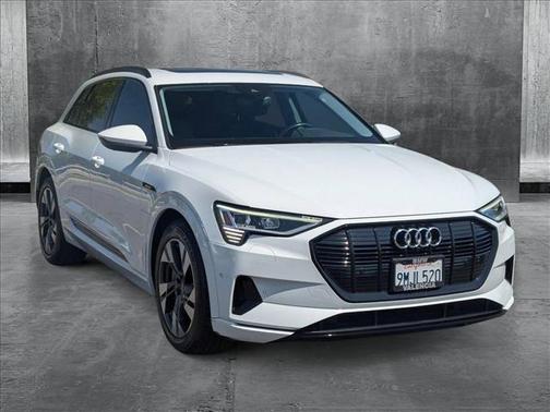 2021 Audi e-tron Premium