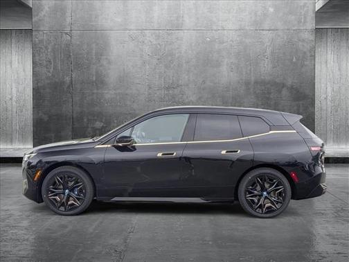 2025 BMW iX M60