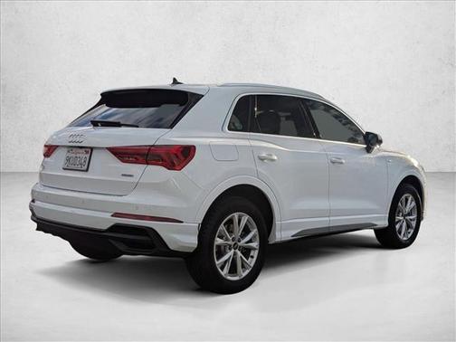 2024 Audi Q3 45 S line Premium