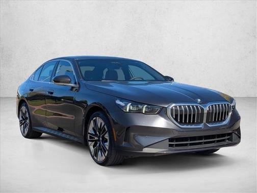 2025 BMW 540 i xDrive