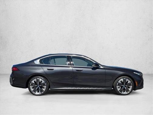 2025 BMW 540 i xDrive