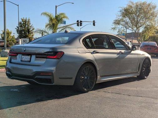 2021 BMW 750 i xDrive