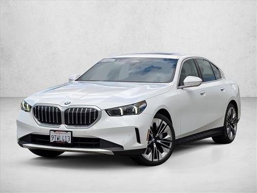 Alpine White 2026 BMW 530 i