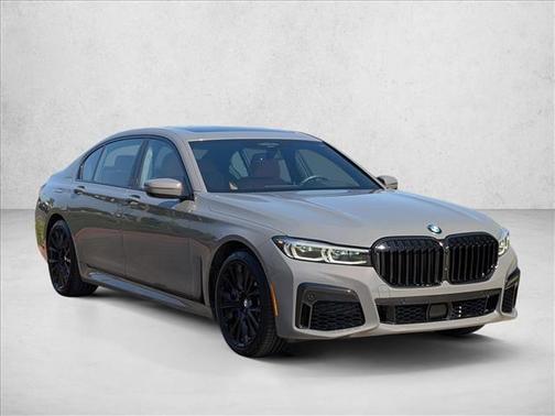 Metallic 2022 BMW 750 i xDrive