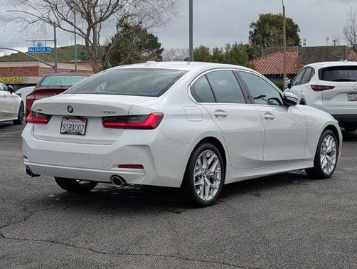 2025 BMW 330 i xDrive