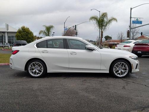 2025 BMW 330 i xDrive