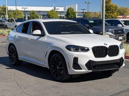 2023 BMW X4 xDrive30i