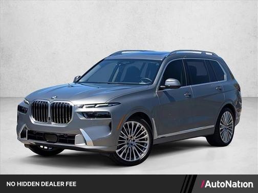 Gray Metallic 2024 BMW X7 xDrive40i