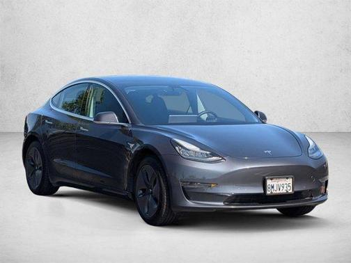 Midnight Silver Metallic 2019 Tesla Model 3 Standard Range Plus