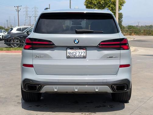 Gray Metallic 2024 BMW X5 xDrive40i
