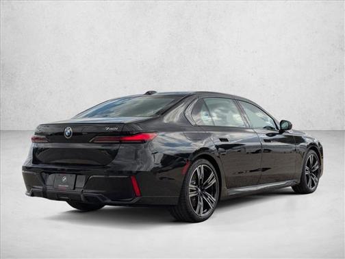 2026 BMW 740 i xDrive