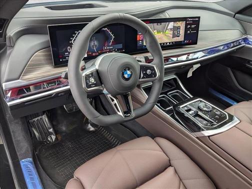 2026 BMW 740 i xDrive