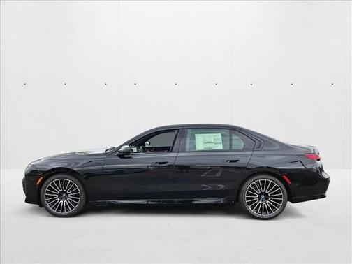 2026 BMW 740 i