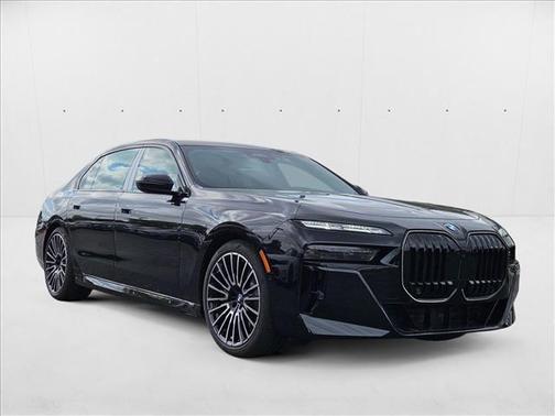 2026 BMW 740 i