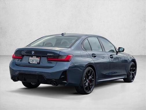 2025 BMW 330 i