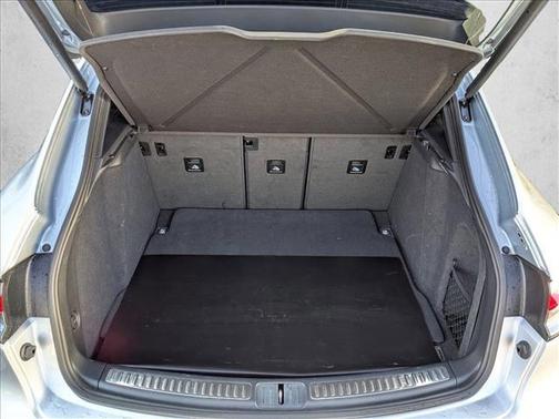 2022 Porsche Macan Base