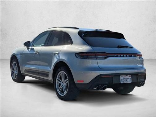 2022 Porsche Macan Base