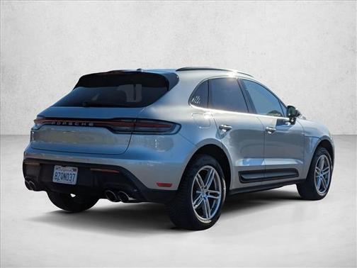 2022 Porsche Macan Base