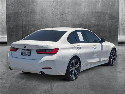 2023 BMW 330 i