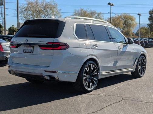 2023 BMW X7 xDrive40i