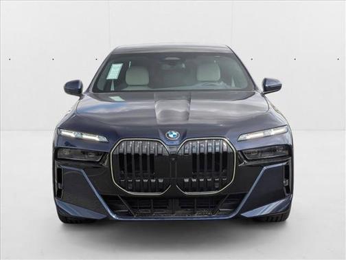2025 BMW 760 760i xDrive