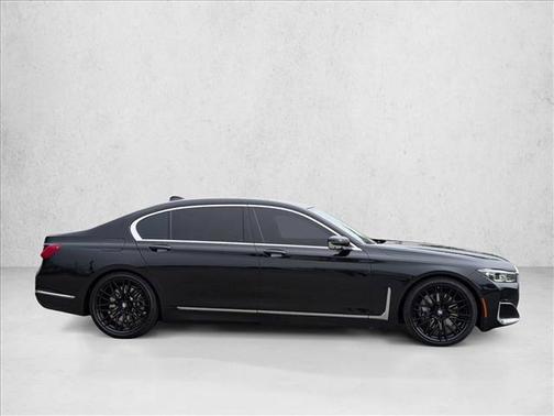 Black Sapphire Metallic 2022 BMW 750 i xDrive