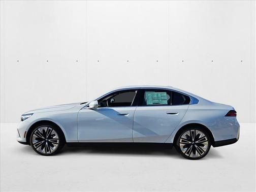 2025 BMW 530 i
