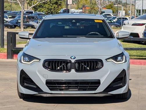 2024 BMW 230 i